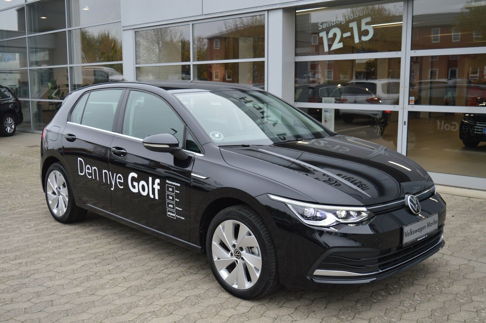 Grå VW Golf VIII fra 2020