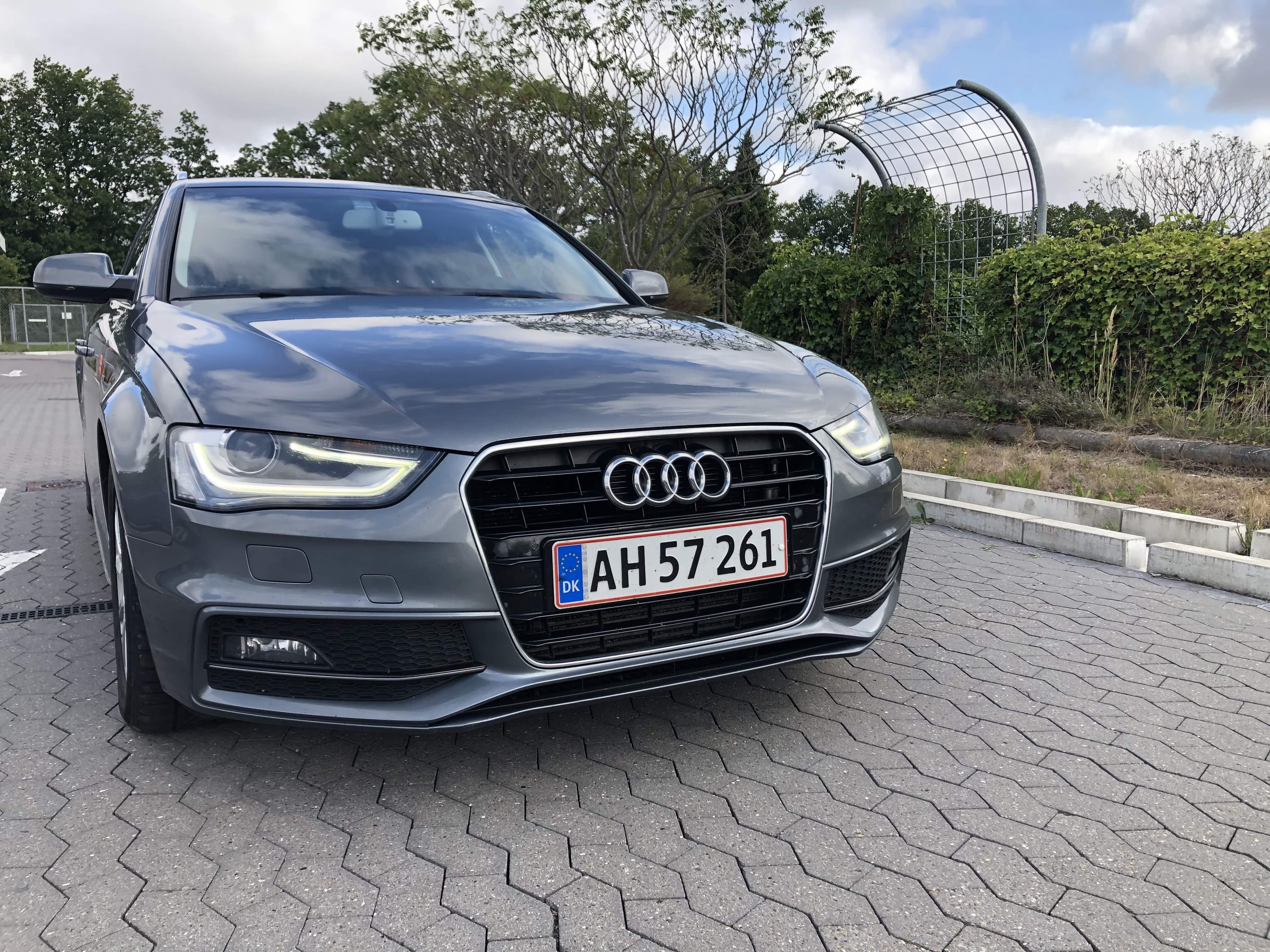 Grå Audi A4 fra 2014