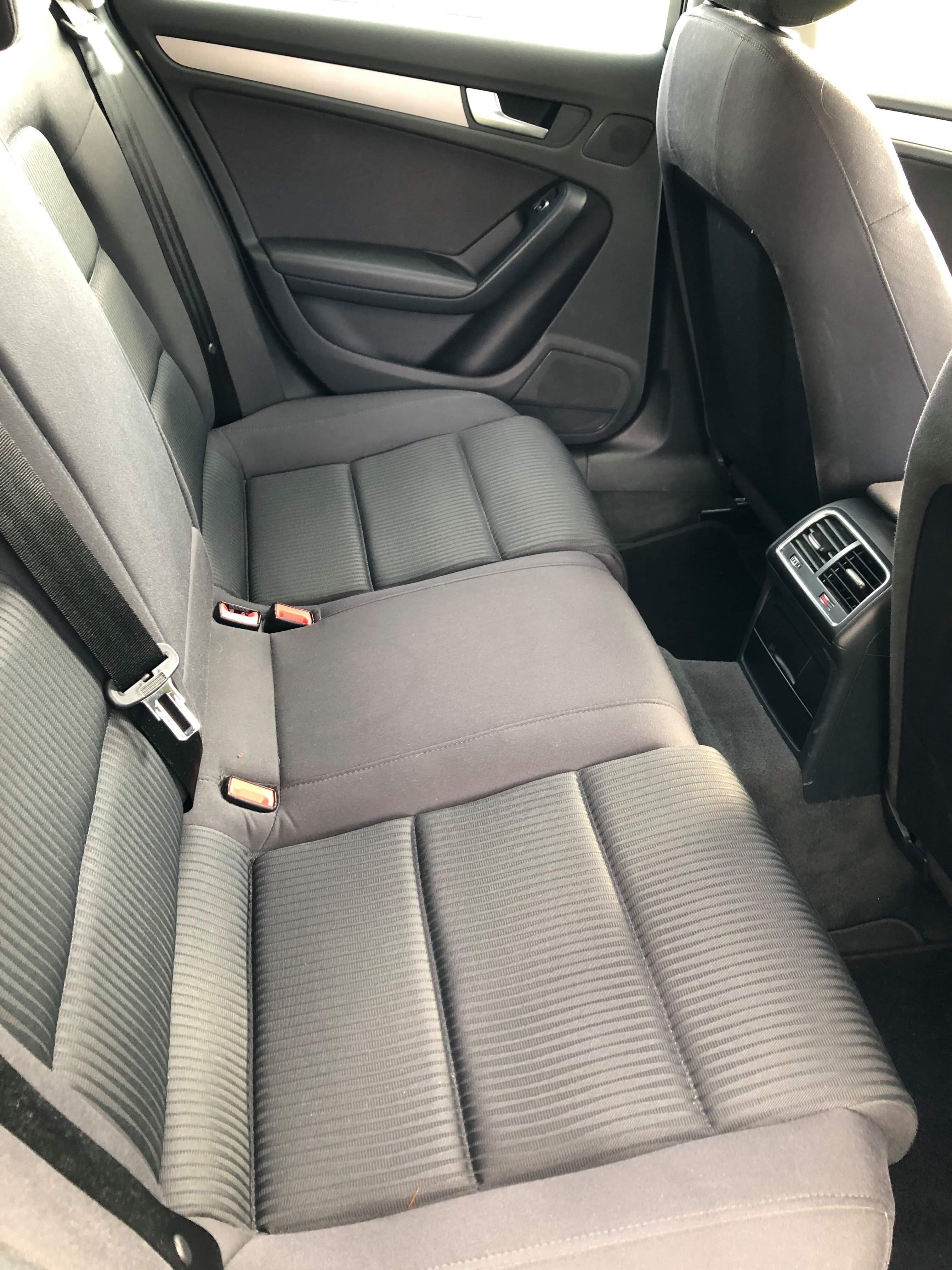 Grå Audi A4 fra 2014