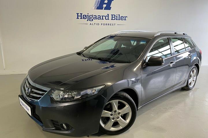 Grå Honda Accord fra 2011