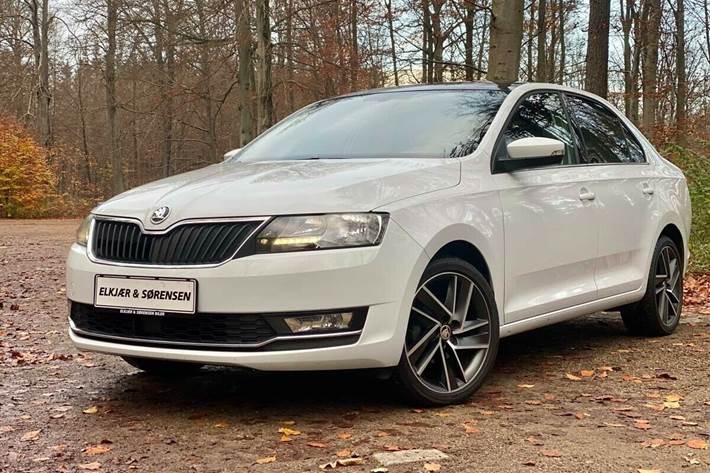 Hvid Skoda Rapid fra 2018