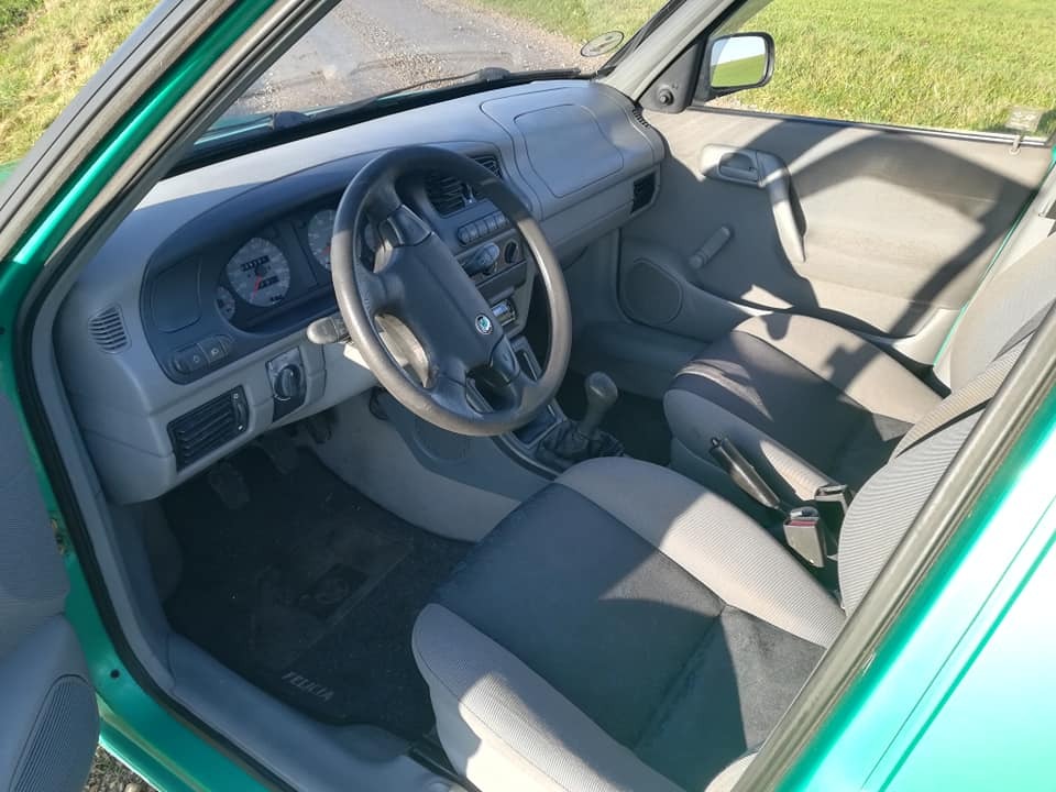Grøn Skoda Felicia fra 1998