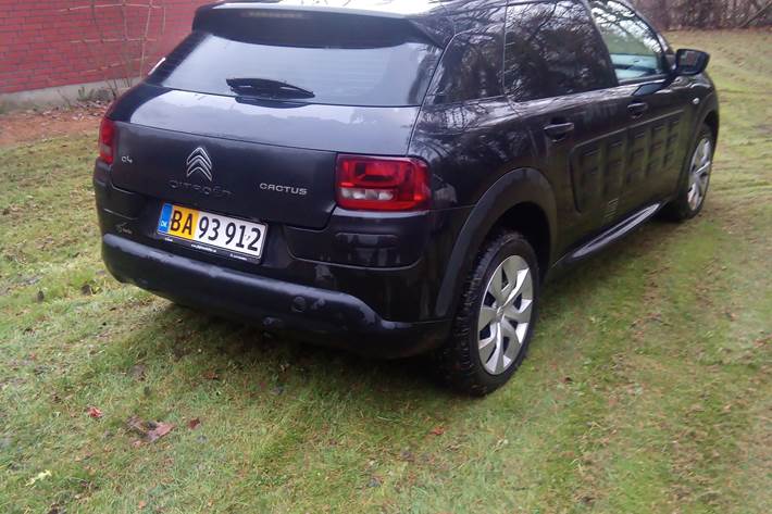Sort Citroën C4 Cactus fra 2016