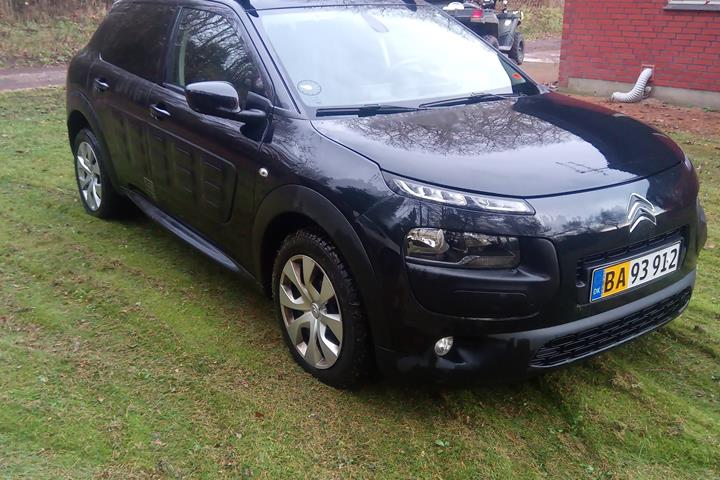 Sort Citroën C4 Cactus fra 2016