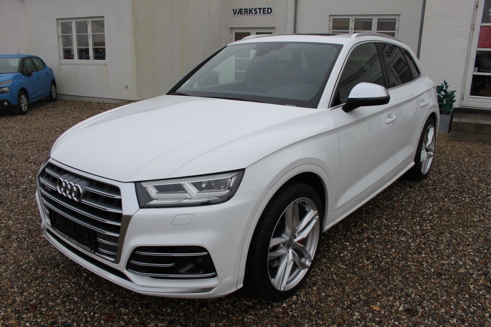 Hvid Audi SQ5 fra 2018