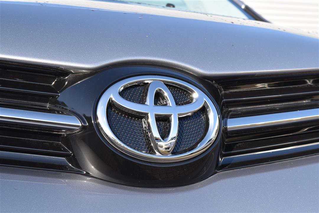 Grå Toyota Proace Verso fra 2021