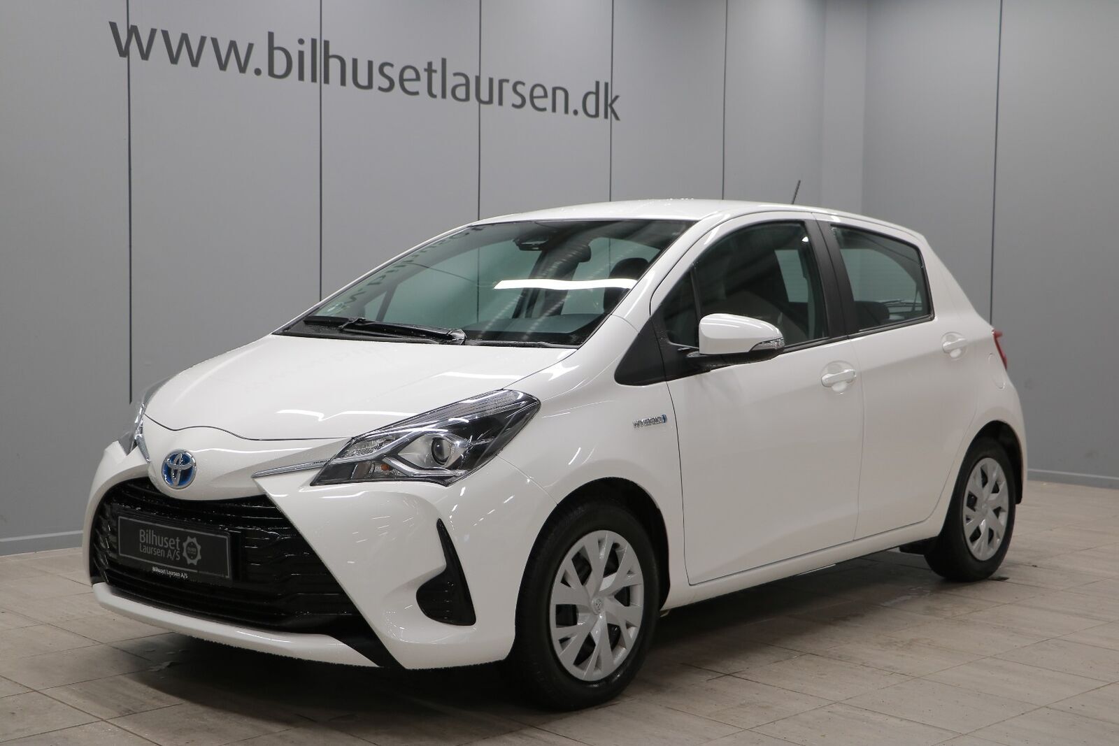 Hvid Toyota Yaris fra 2020