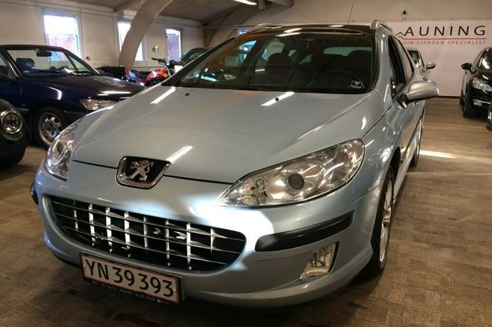 Blå Peugeot 407 fra 2004
