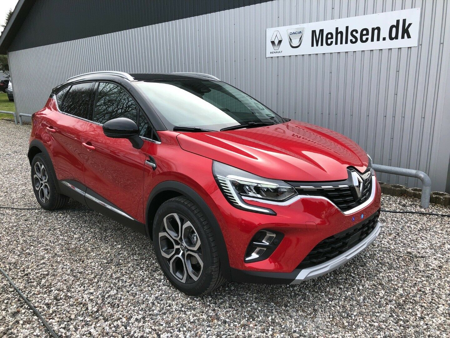 Grå Renault Captur fra 2020