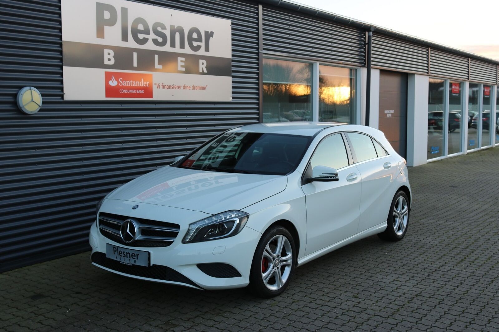 Hvid Mercedes A180 fra 2014
