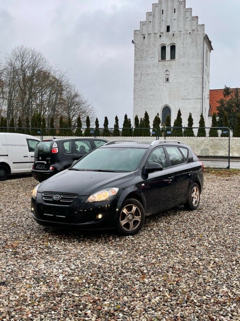 Hvid Kia Ceed fra 2008