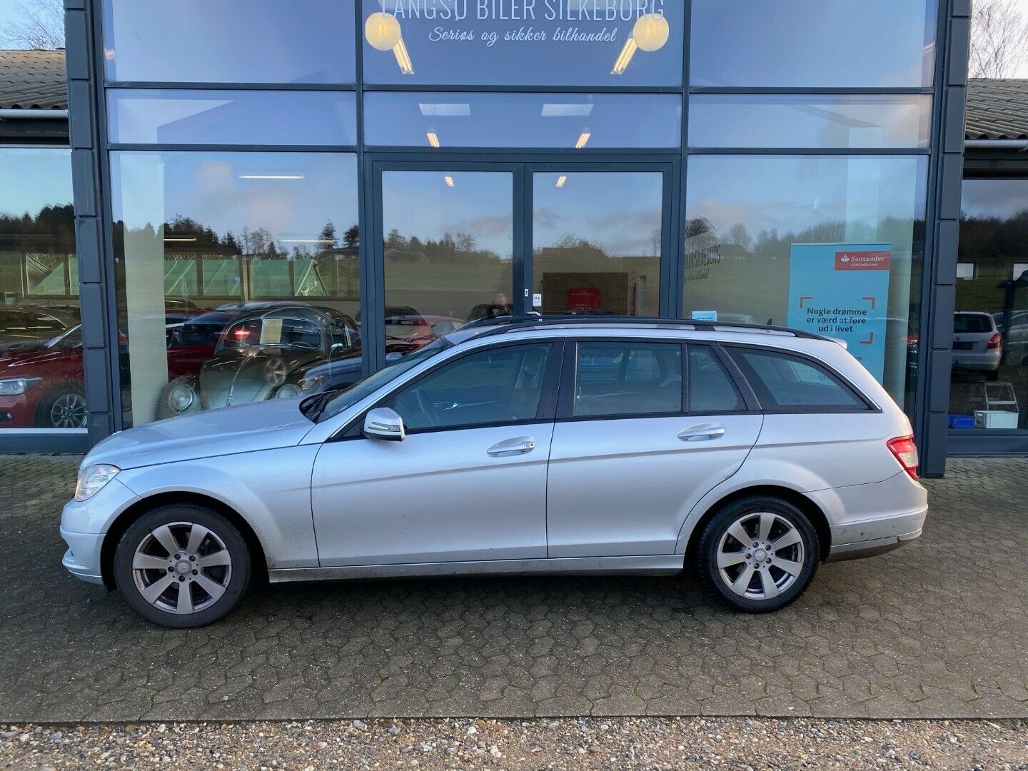 Grå Mercedes C200 fra 2008