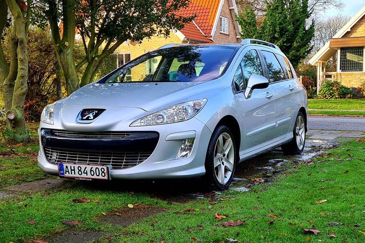 Sølv Peugeot 308 fra 2009