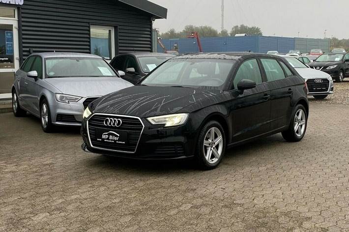 Grå Audi A3 fra 2018