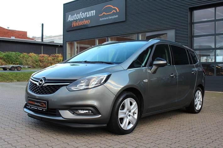 Grå Opel Zafira Tourer fra 2017