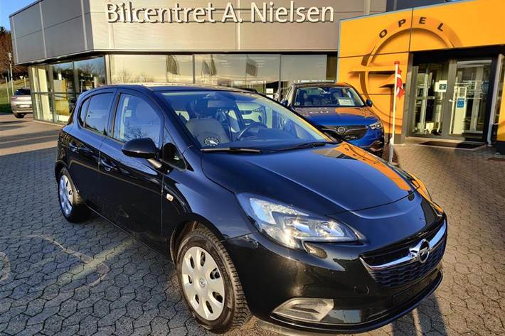 Sort Opel Corsa fra 2018