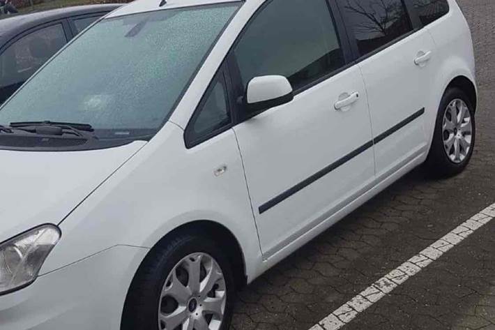 Hvid Ford C-MAX fra 2010