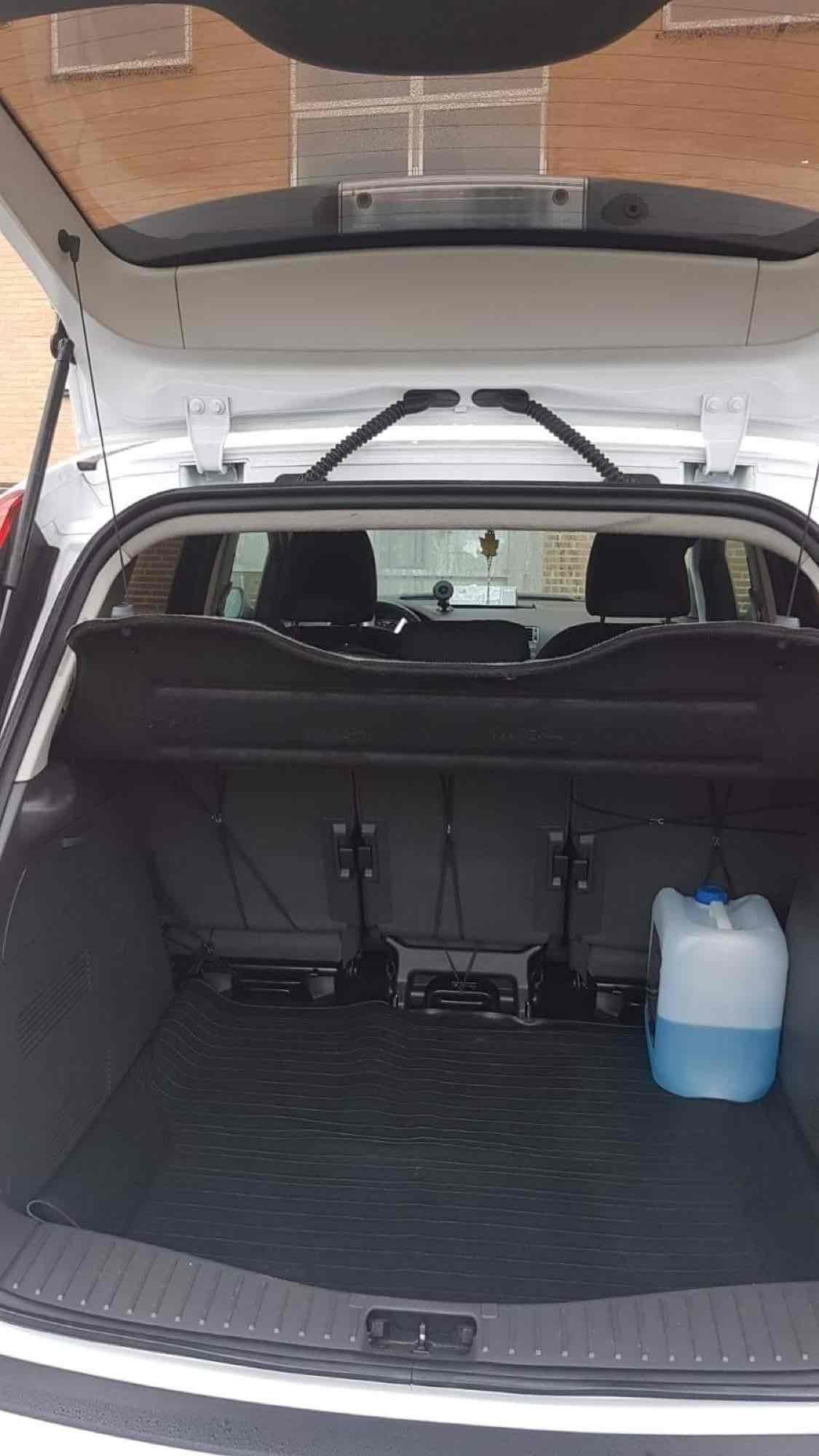 Hvid Ford C-MAX fra 2010