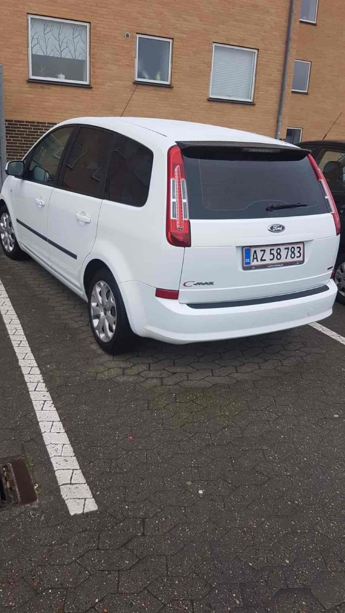 Hvid Ford C-MAX fra 2010