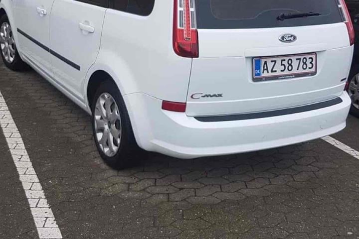 Hvid Ford C-MAX fra 2010