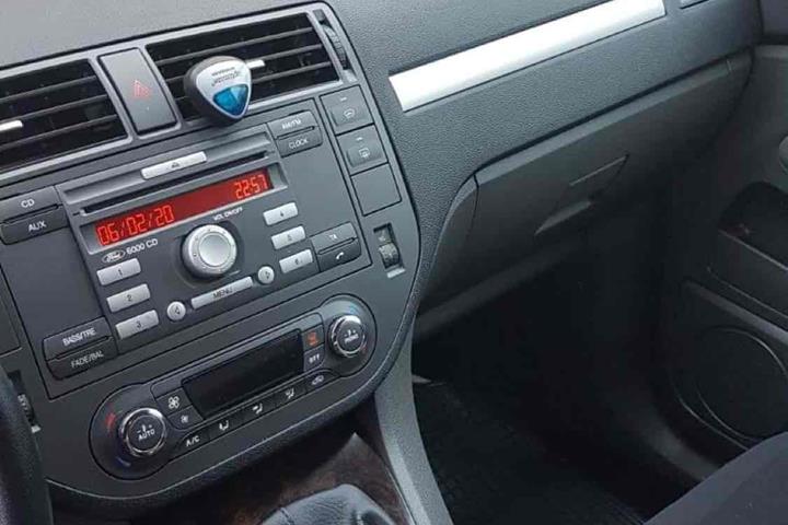 Hvid Ford C-MAX fra 2010