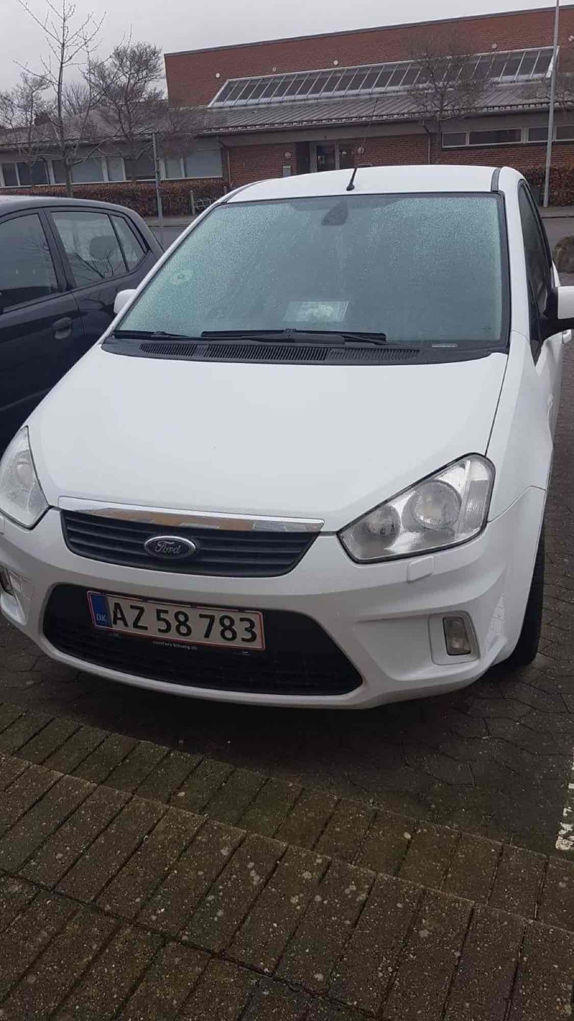 Hvid Ford C-MAX fra 2010