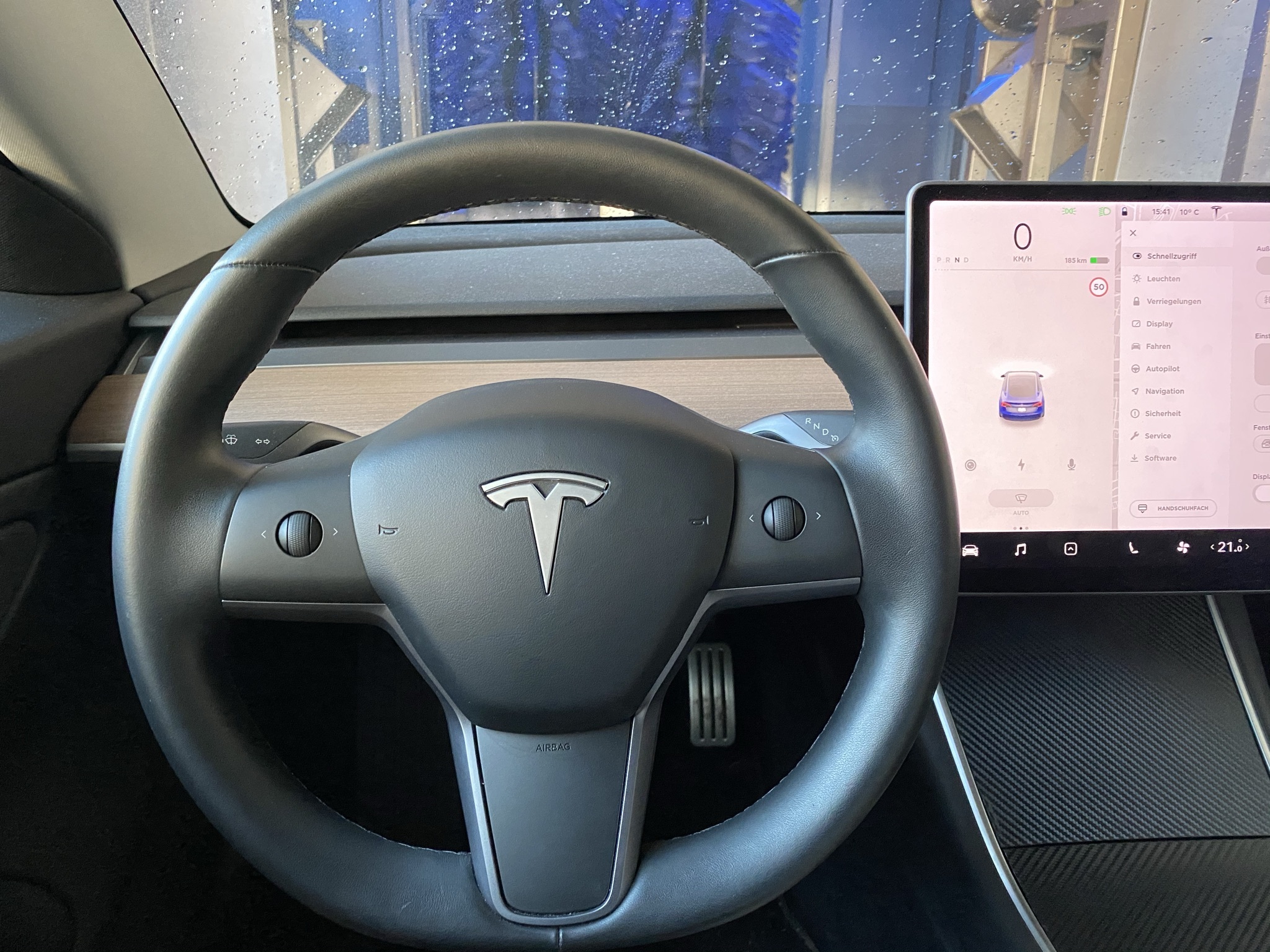 Blå Tesla Model 3 fra 2019
