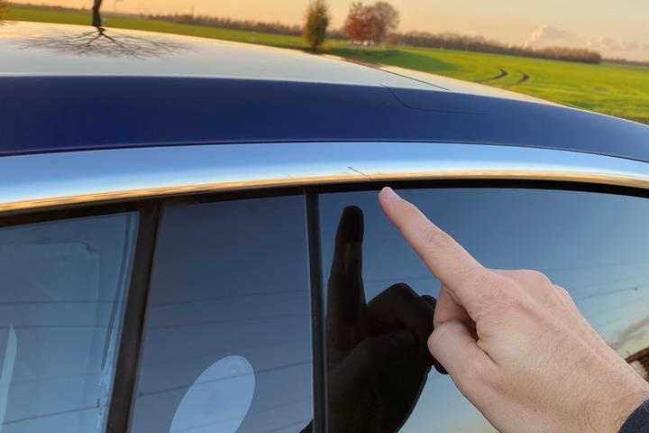 Blå Tesla Model 3 fra 2019