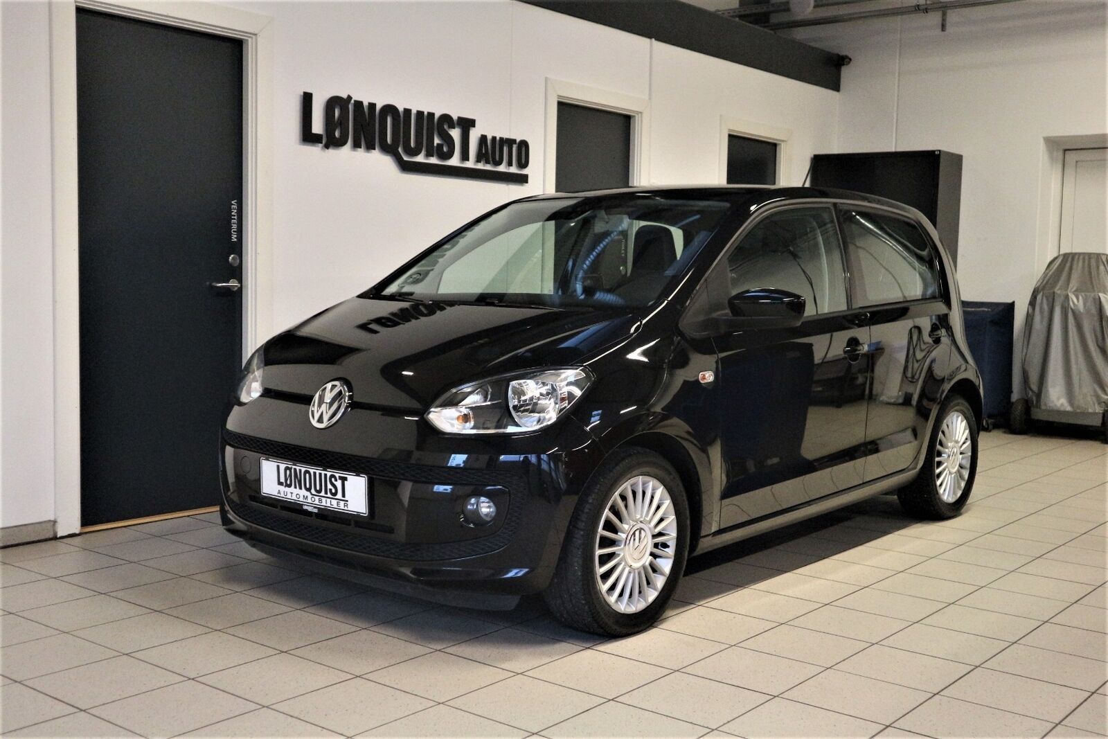 Grå VW UP! fra 2016