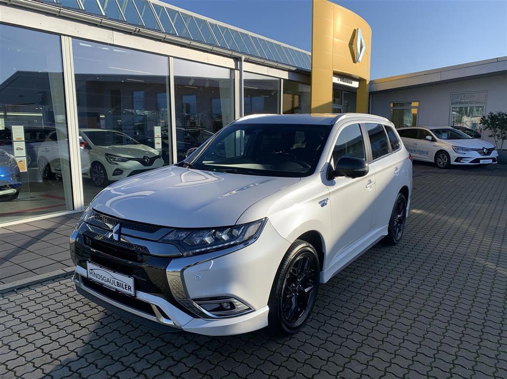 Hvid Mitsubishi Outlander fra 2020