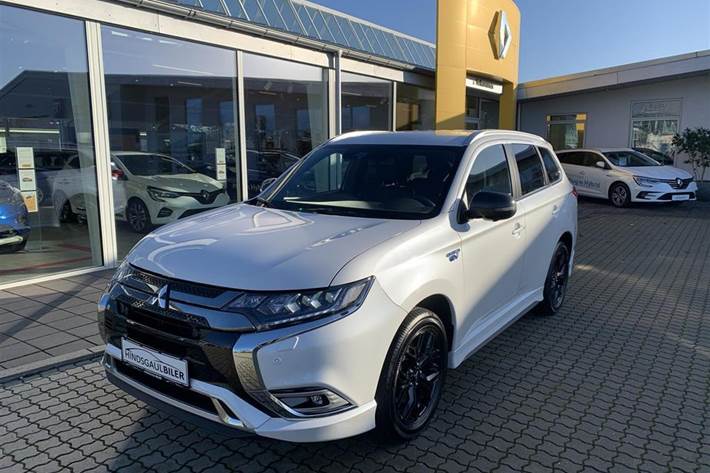 Hvid Mitsubishi Outlander fra 2020