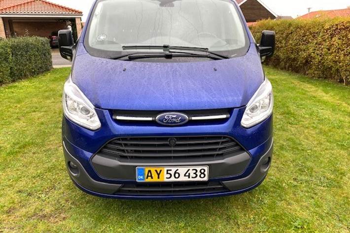 Blå Ford Transit fra 2015