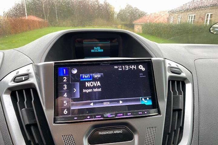 Blå Ford Transit fra 2015