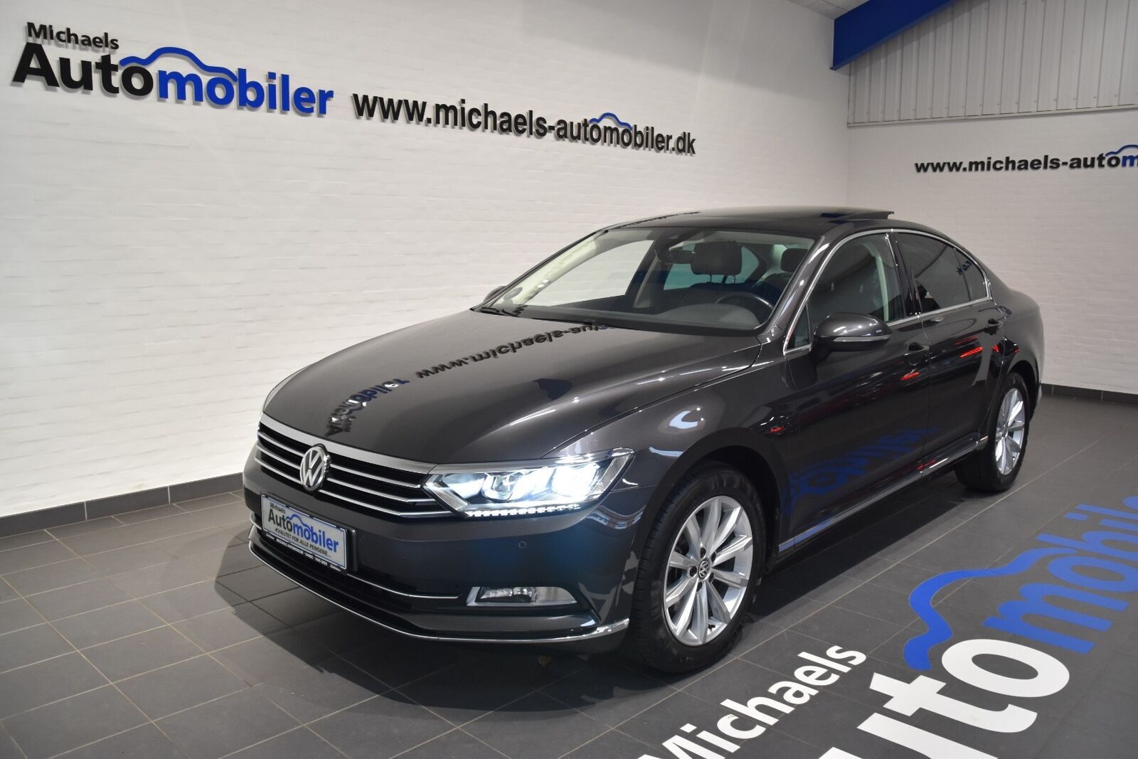 Grå VW Passat fra 2019