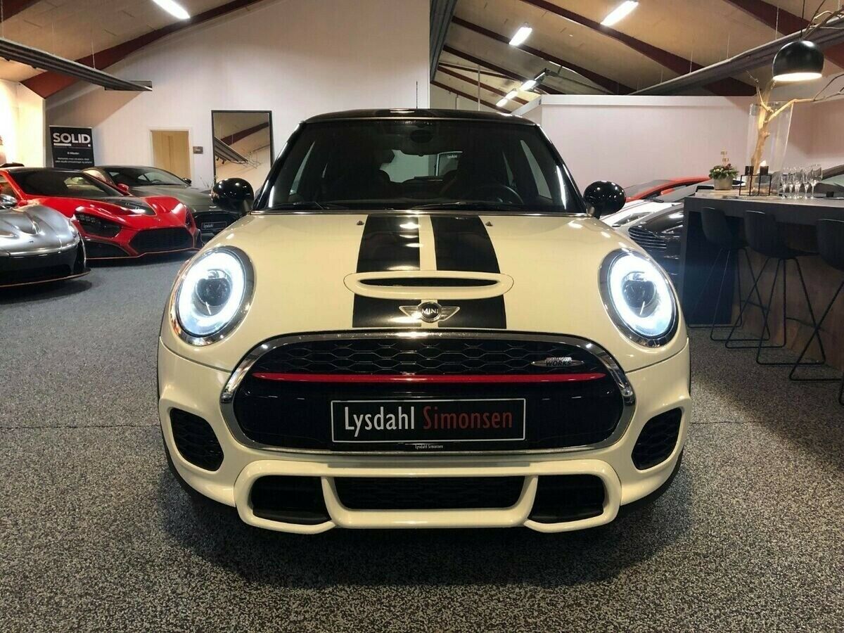 Beige Mini Cooper S fra 2015