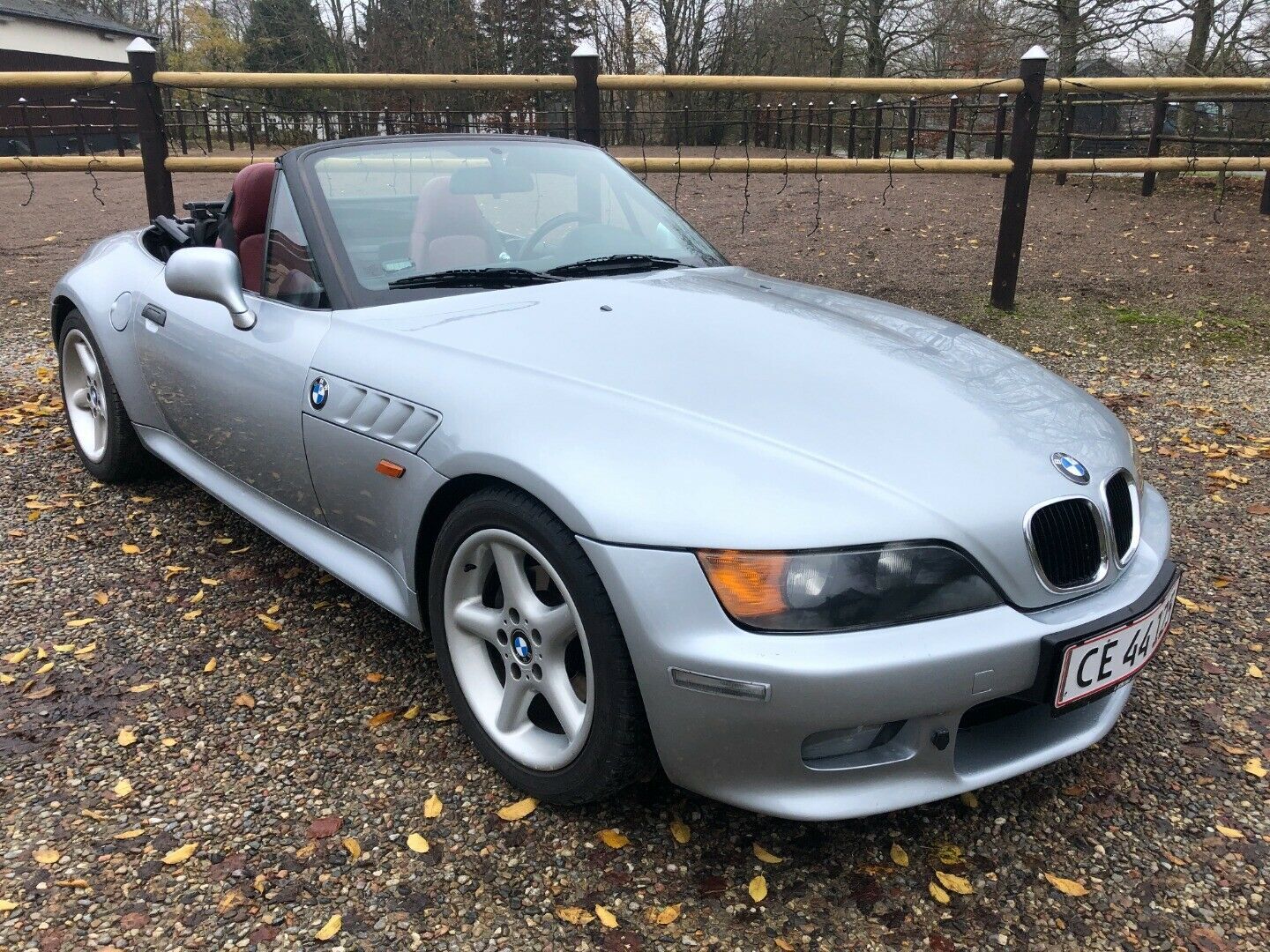 Grå BMW Z3 fra 1997