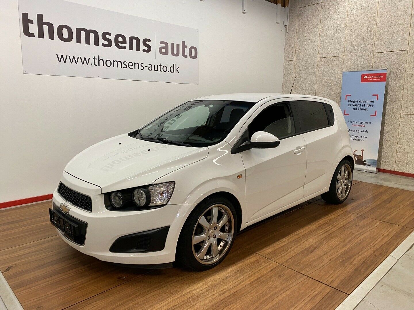 Hvid Chevrolet Aveo fra 2013