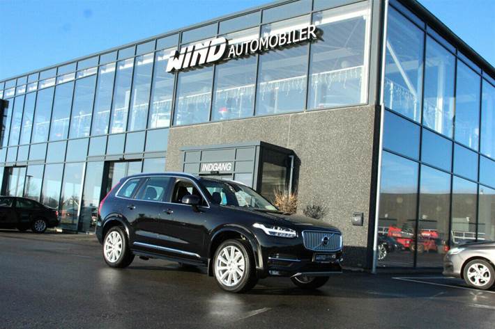 Grå Volvo XC90 fra 2019