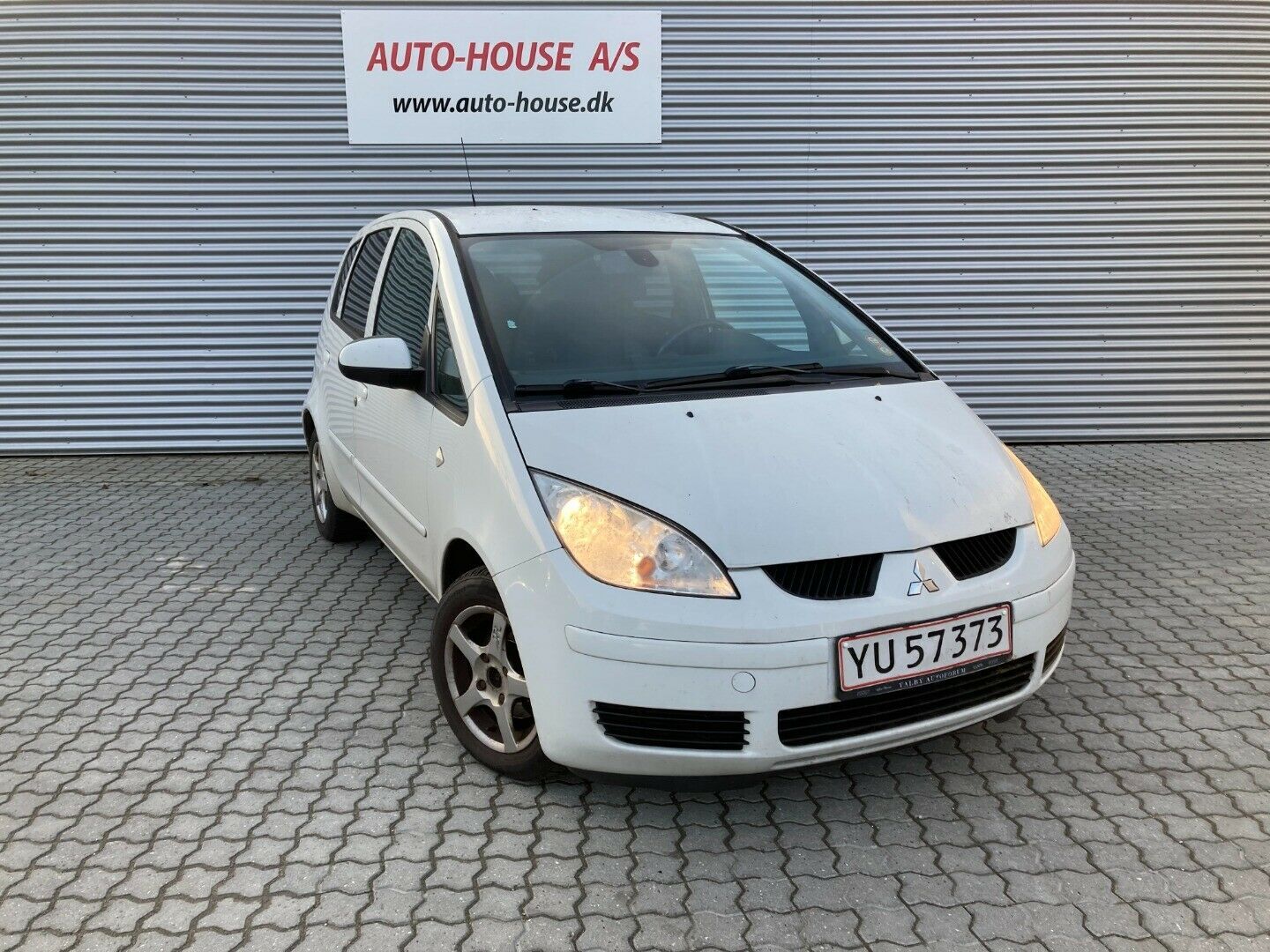 Hvid Mitsubishi Colt fra 2007