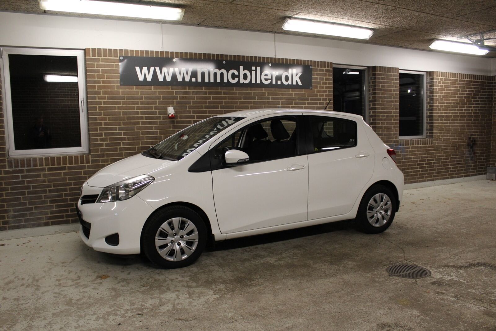 Hvid Toyota Yaris fra 2012