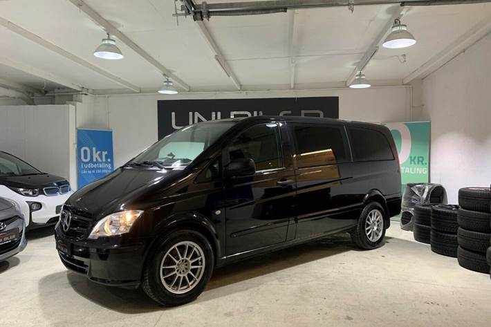 Grå Mercedes Vito 115 fra 2009