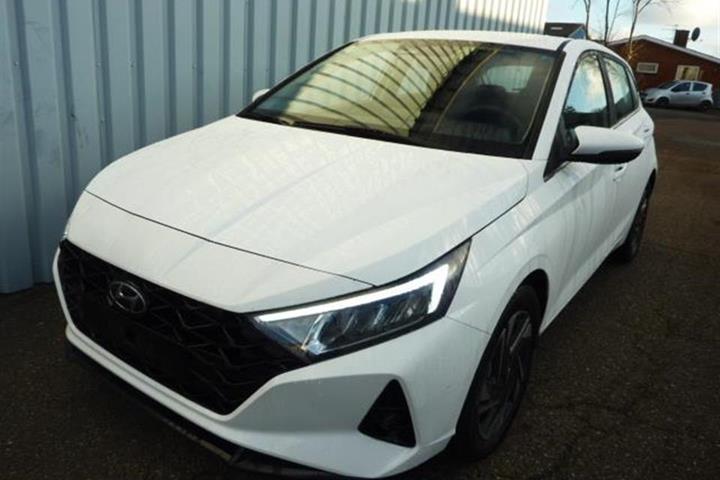 Hvid Hyundai i20 fra 2021