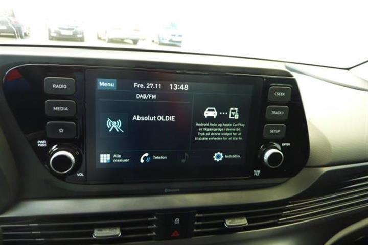 Hvid Hyundai i20 fra 2021