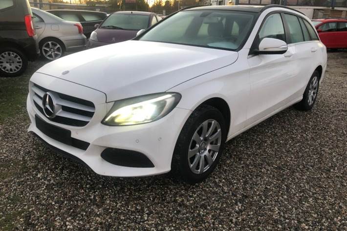 Hvid Mercedes C220 fra 2014