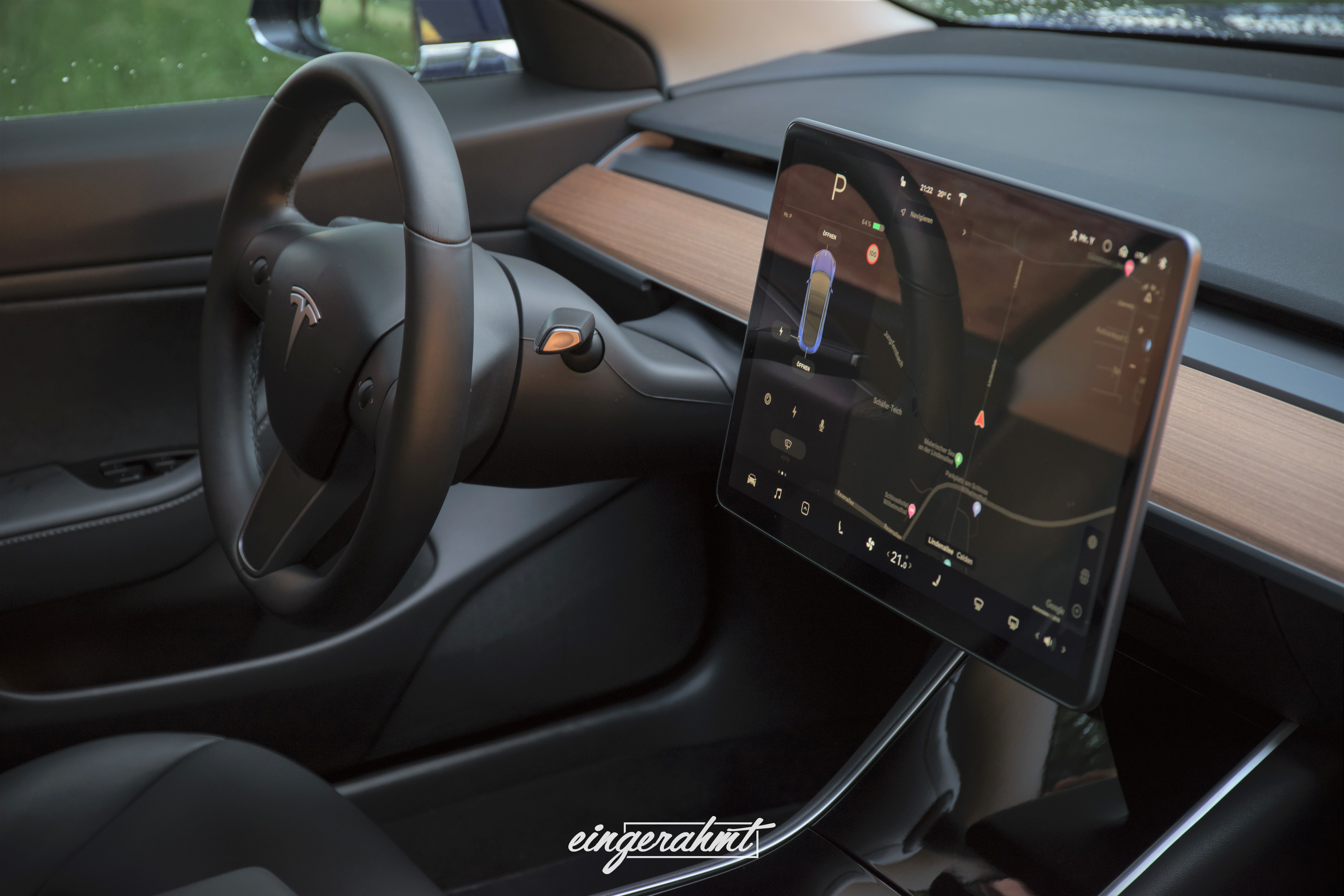 Blå Tesla Model 3 fra 2019