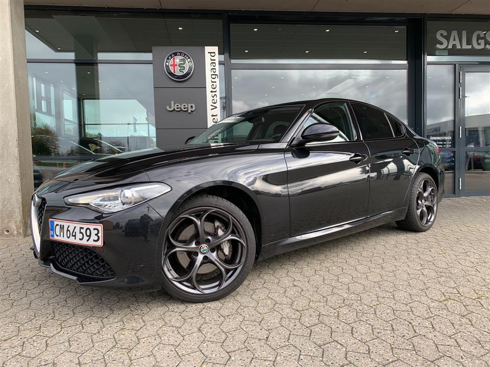 Sort Alfa Romeo Giulia fra 2018