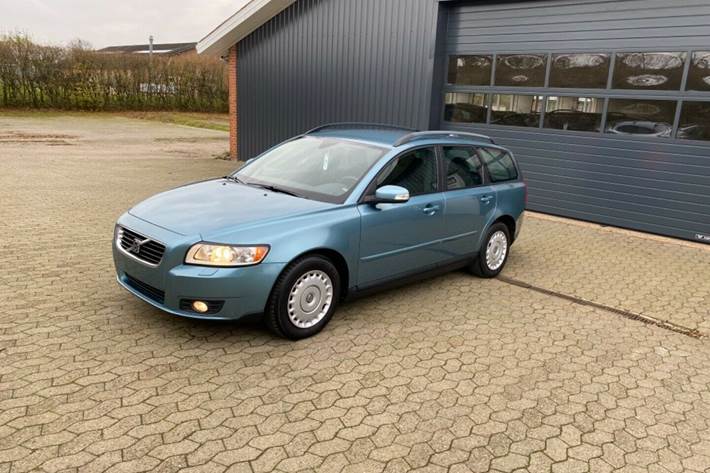 Blå Volvo V50 fra 2008