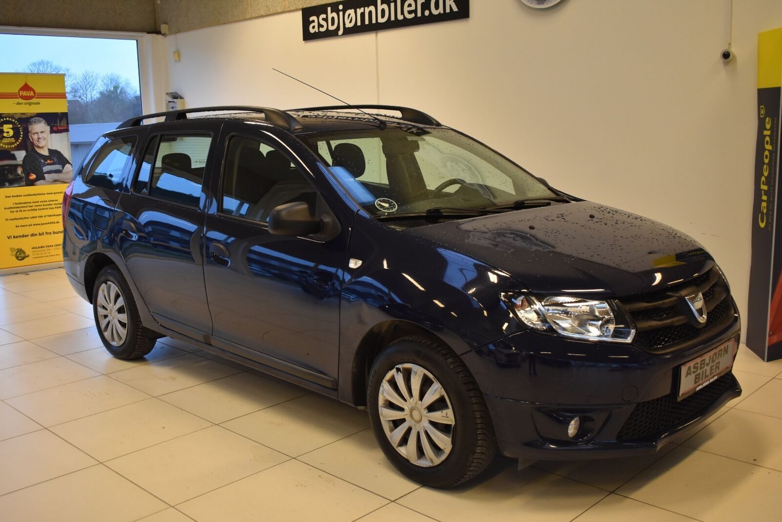 Blå Dacia Logan fra 2014
