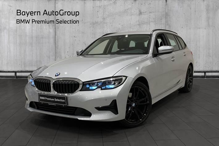 Grå BMW 320d fra 2020