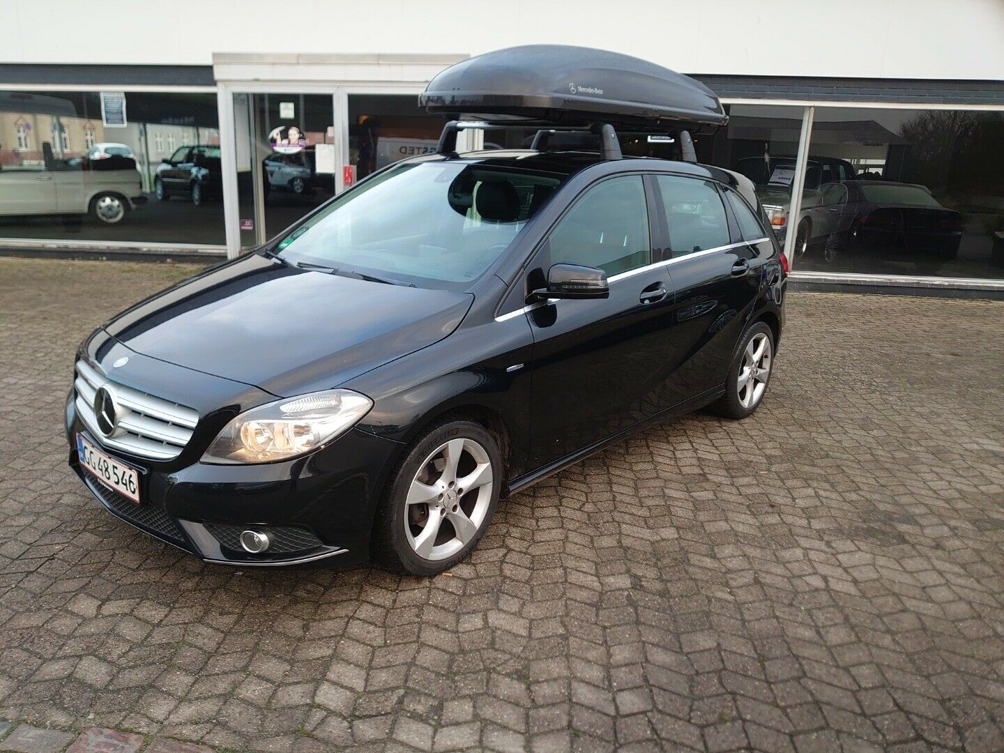 Grå Mercedes B180 fra 2011